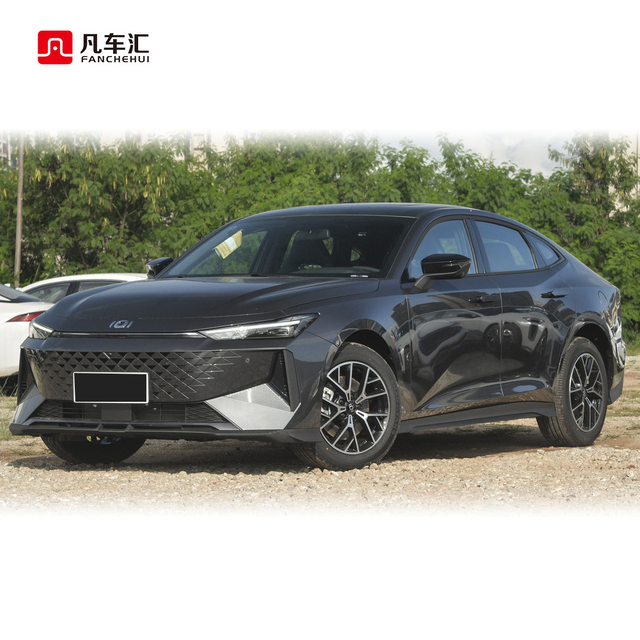 New Version Chang′an Qiyuan A06 MID to High-End Configuration Electric Car